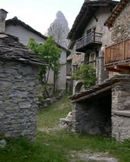 Valle Maira: lungo i sentieri partigiani Valle Maira: lungo i sentieri partigiani