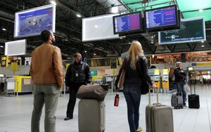 Aeroporti - come saranno le procedure per le partenze e negli aerei.